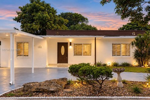 Villa ou maison à Hialeah, Floride 3 chambres, 96.62 m2 № 2392959
