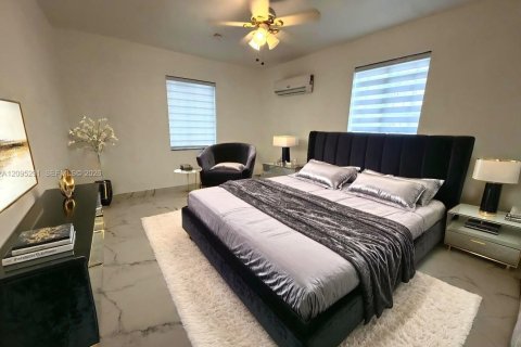 Villa ou maison à louer à Hialeah, Floride: 3 chambres, 96.62 m2 № 2392959 - photo 7