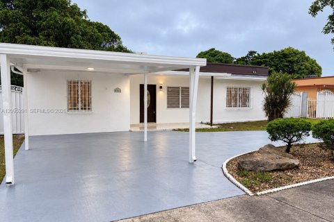 Villa ou maison à louer à Hialeah, Floride: 3 chambres, 96.62 m2 № 2392959 - photo 3