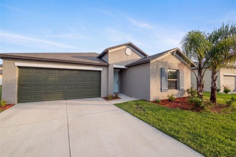 House in Zephyrhills, Florida 4 bedrooms, 178.19 sq.m. № 2277308