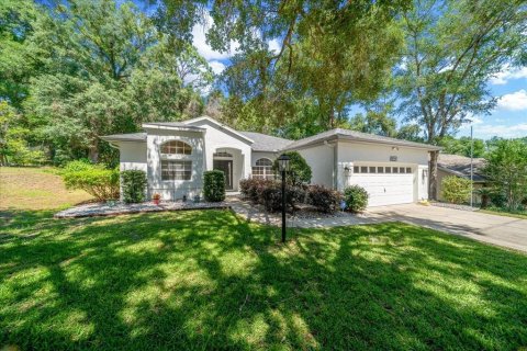 Casa en Dunnellon, Florida 3 dormitorios, 188.31 m2 № 2129192