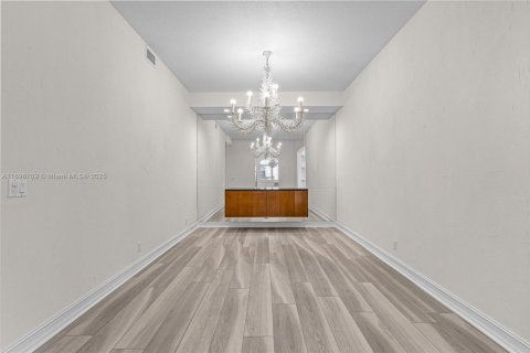 Condo in Palm Beach Gardens, Florida, 3 bedrooms  № 1950953 - photo 23