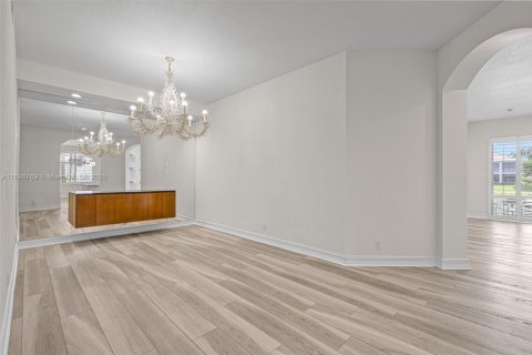 Condo in Palm Beach Gardens, Florida, 3 bedrooms  № 1950953 - photo 2