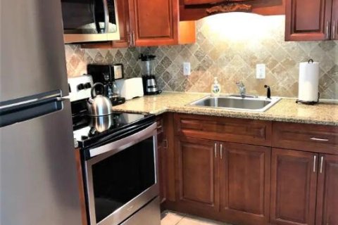 Appartement à louer à Lauderdale-by-the-Sea, Floride: 3 chambres, 223.15 m2 № 2278964 - photo 6