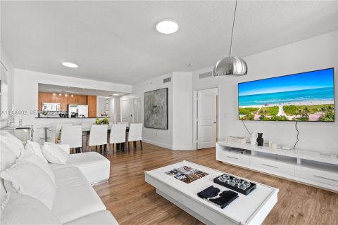 Condominio en venta en North Bay Village, Florida, 3 dormitorios, 124.12 m2 № 1994439 - foto 16