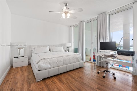 Condominio en venta en North Bay Village, Florida, 3 dormitorios, 124.12 m2 № 1994439 - foto 27