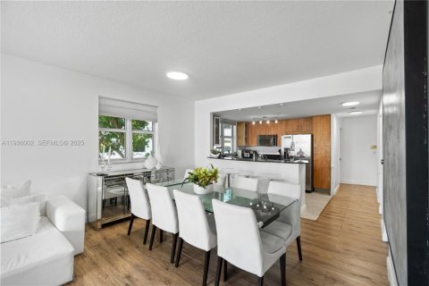 Condominio en venta en North Bay Village, Florida, 3 dormitorios, 124.12 m2 № 1994439 - foto 21