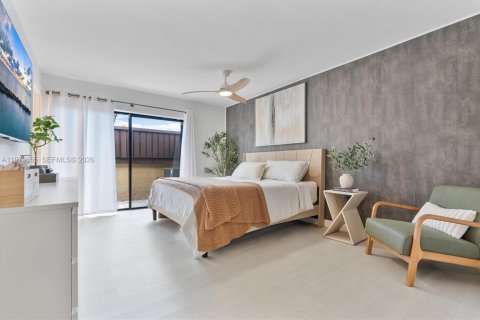House in Miami, Florida 2 bedrooms, 155.24 sq.m. № 2042952 - photo 19