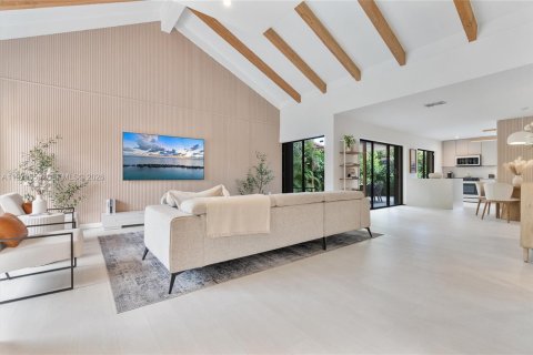 House in Miami, Florida 2 bedrooms, 155.24 sq.m. № 2042952 - photo 3