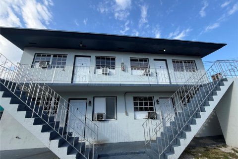 Casa en alquiler en Miami, Florida, 1 dormitorio, 44.13 m2 № 2004875 - foto 11