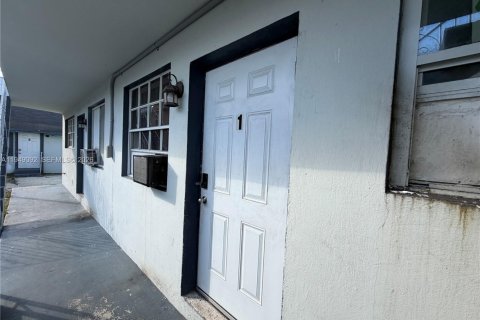 Casa en alquiler en Miami, Florida, 1 dormitorio, 44.13 m2 № 2004875 - foto 6