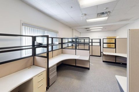 Immobilier commercial à louer à Gainesville, Floride: 3994.8 m2 № 2148466 - photo 18
