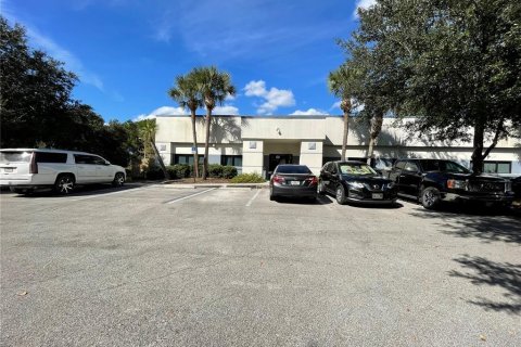 Immobilier commercial à Gainesville, Floride 3994.8 m2 № 2148466
