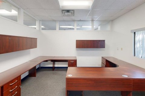 Immobilier commercial à louer à Gainesville, Floride: 3994.8 m2 № 2148466 - photo 19