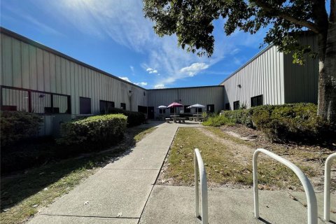 Immobilier commercial à louer à Gainesville, Floride: 3994.8 m2 № 2148466 - photo 8