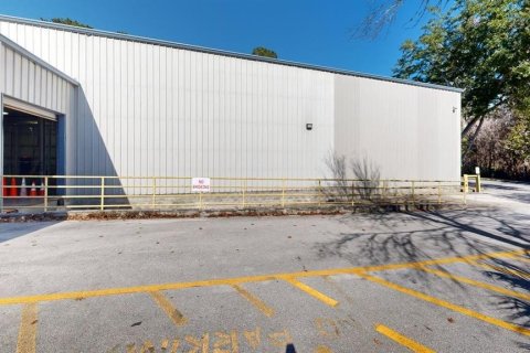 Immobilier commercial à louer à Gainesville, Floride: 3994.8 m2 № 2148466 - photo 12
