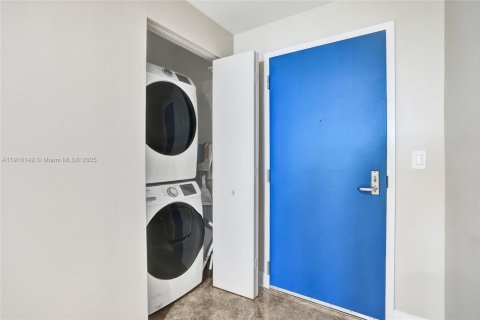 Купить кондоминиум в Норт-Бей-Виллидж, Флорида 2 спальни, 135.45м2, № 1971940 - фото 21