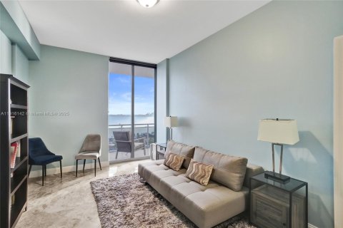 Купить кондоминиум в Норт-Бей-Виллидж, Флорида 2 спальни, 135.45м2, № 1971940 - фото 16