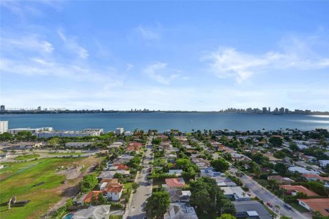 Купить кондоминиум в Норт-Бей-Виллидж, Флорида 2 спальни, 135.45м2, № 1971940 - фото 24