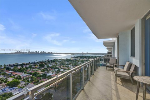 Купить кондоминиум в Норт-Бей-Виллидж, Флорида 2 спальни, 135.45м2, № 1971940 - фото 26