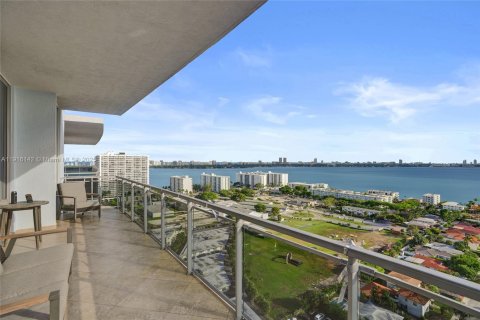 Купить кондоминиум в Норт-Бей-Виллидж, Флорида 2 спальни, 135.45м2, № 1971940 - фото 22