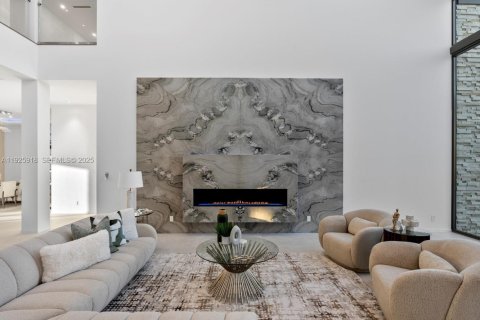 Villa ou maison à vendre à Fort Lauderdale, Floride: 5 chambres, 559.83 m2 № 1986979 - photo 8