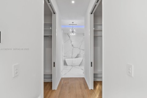 Villa ou maison à vendre à Fort Lauderdale, Floride: 5 chambres, 559.83 m2 № 1986979 - photo 23