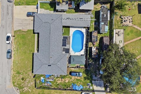 House in Valrico, Florida 6 bedrooms, 224.82 sq.m. № 2221470 - photo 30