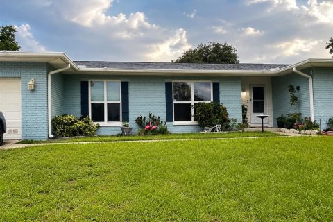 House in Valrico, Florida 6 bedrooms, 224.82 sq.m. № 2221470 - photo 3