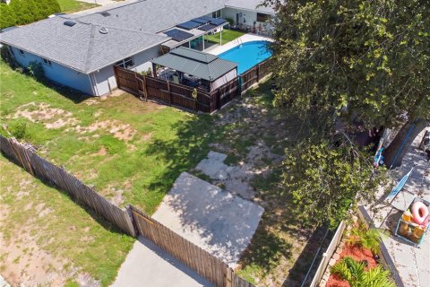 House in Valrico, Florida 6 bedrooms, 224.82 sq.m. № 2221470 - photo 29