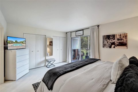 Condominio en venta en Pembroke Pines, Florida, 1 dormitorio, 75.34 m2 № 1957762 - foto 4