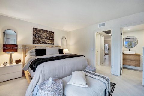 Condominio en venta en Pembroke Pines, Florida, 1 dormitorio, 75.34 m2 № 1957762 - foto 15
