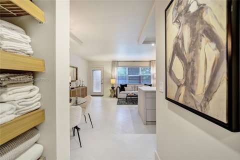 Condominio en venta en Pembroke Pines, Florida, 1 dormitorio, 75.34 m2 № 1957762 - foto 22