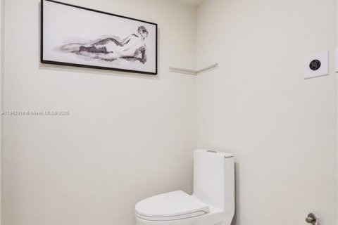 Condominio en venta en Pembroke Pines, Florida, 1 dormitorio, 75.34 m2 № 1957762 - foto 18