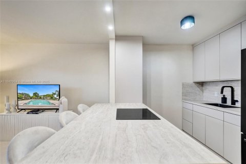 Condominio en venta en Pembroke Pines, Florida, 1 dormitorio, 75.34 m2 № 1957762 - foto 29