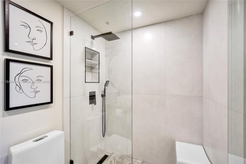 Condominio en venta en Pembroke Pines, Florida, 1 dormitorio, 75.34 m2 № 1957762 - foto 10