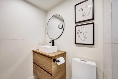 Condominio en venta en Pembroke Pines, Florida, 1 dormitorio, 75.34 m2 № 1957762 - foto 8