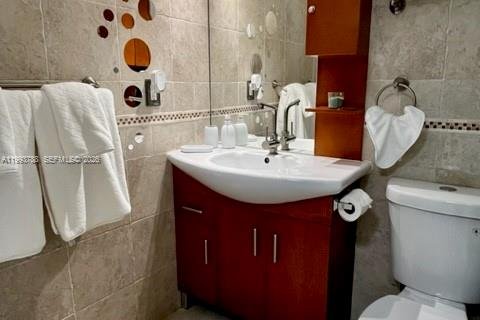 Condominio en alquiler en Hollywood, Florida, 45.8 m2 № 2055484 - foto 8