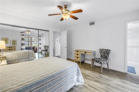 Condo in Saint Petersburg, Florida, 1 bedroom  № 1687085 - photo 19