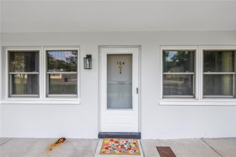 Condo in Saint Petersburg, Florida, 1 bedroom  № 1687085 - photo 3