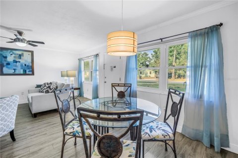 Condo in Saint Petersburg, Florida, 1 bedroom  № 1687085 - photo 10