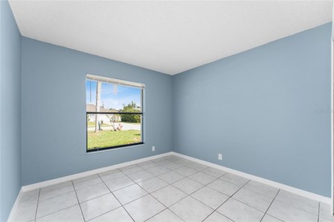 Casa en alquiler en Deltona, Florida, 4 dormitorios, 133.97 m2 № 1903327 - foto 13