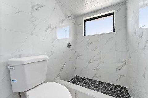Casa en alquiler en Deltona, Florida, 4 dormitorios, 133.97 m2 № 1903327 - foto 9