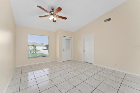 Casa en alquiler en Deltona, Florida, 4 dormitorios, 133.97 m2 № 1903327 - foto 6