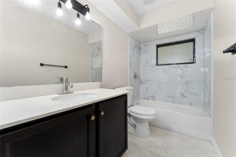 Casa en alquiler en Deltona, Florida, 4 dormitorios, 133.97 m2 № 1903327 - foto 16