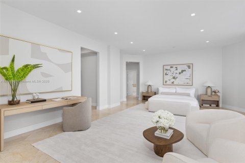 Condo in Miami, Florida, 5 bedrooms № 2060003 - photo 23