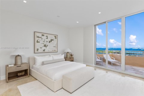 Condo in Miami, Florida, 5 bedrooms № 2060003 - photo 20