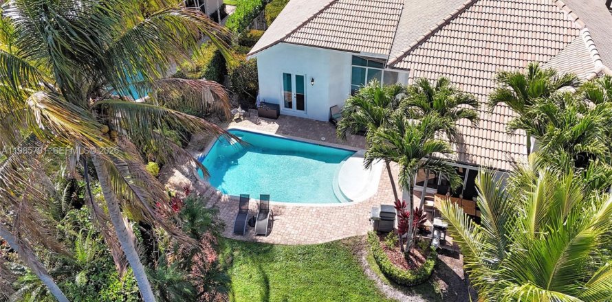 Villa ou maison à Davie, Floride 5 chambres, 348.57 m2 № 2047463