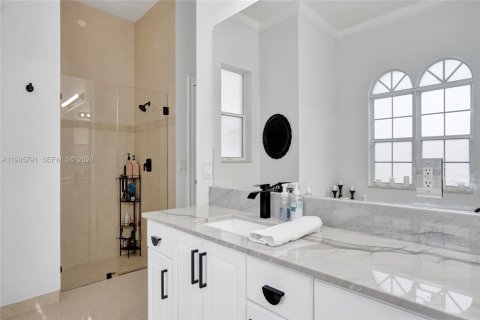 Villa ou maison à vendre à Davie, Floride: 5 chambres, 348.57 m2 № 2047463 - photo 13