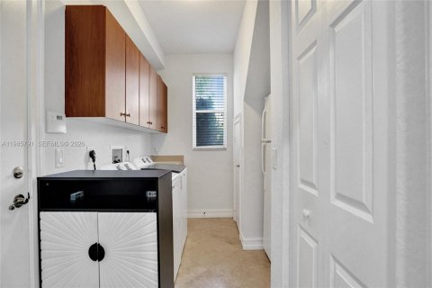 Villa ou maison à vendre à Davie, Floride: 5 chambres, 348.57 m2 № 2047463 - photo 28